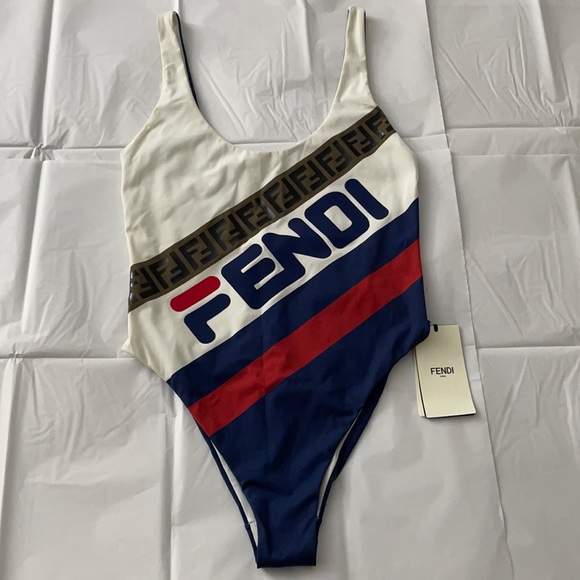 fendi mini camera case